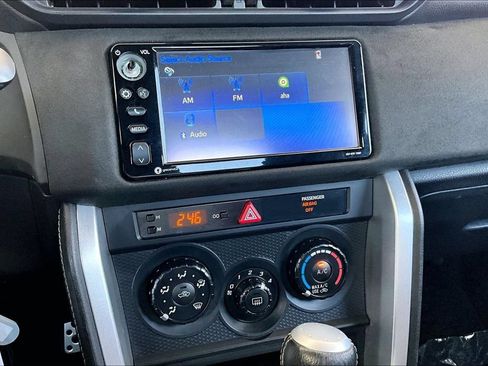 Used 2017 Toyota 86 RWD image 14