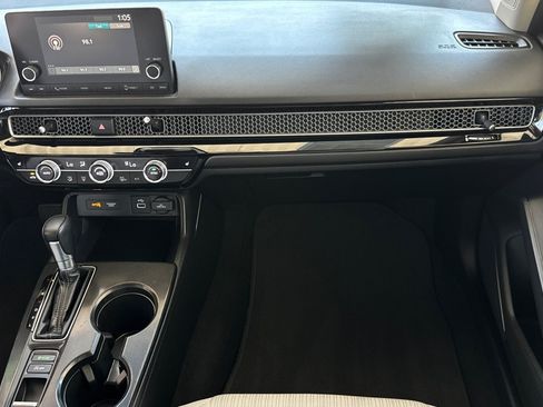 Certified 2023 Honda Civic EX image 30