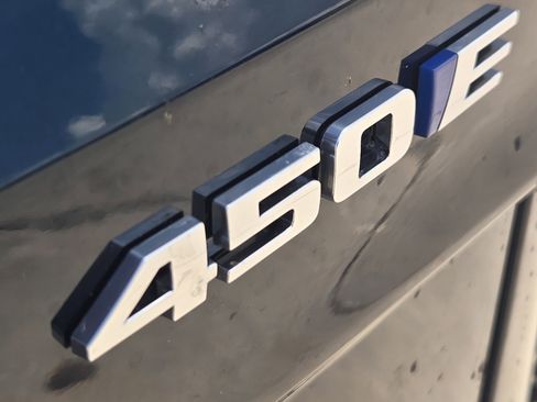 New 2025 Cadillac Lyriq Luxury image 7