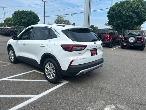 Used 2024 Ford Escape Active AWD/4WD image 5