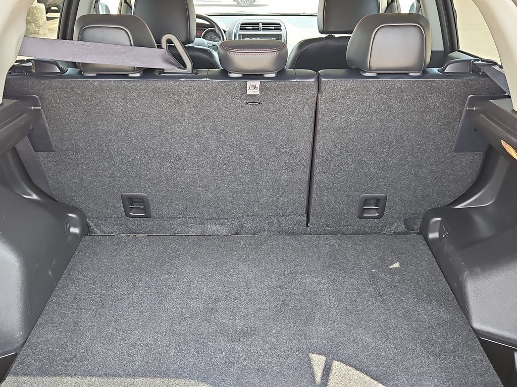 Used 2025 Mitsubishi Outlander Sport SE AWD/4WD image 29