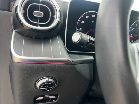 Certified 2023 Mercedes-Benz GLC 300 image 17