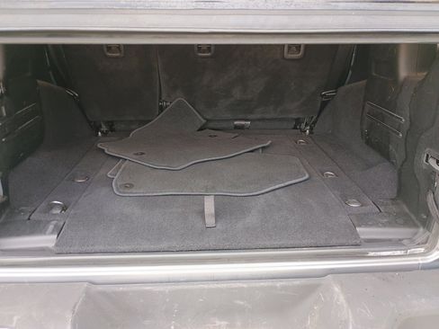 Used 2018 Jeep Wrangler Unlimited Sport image 17