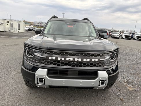 Used 2025 Ford Bronco Sport Badlands AWD/4WD image 2