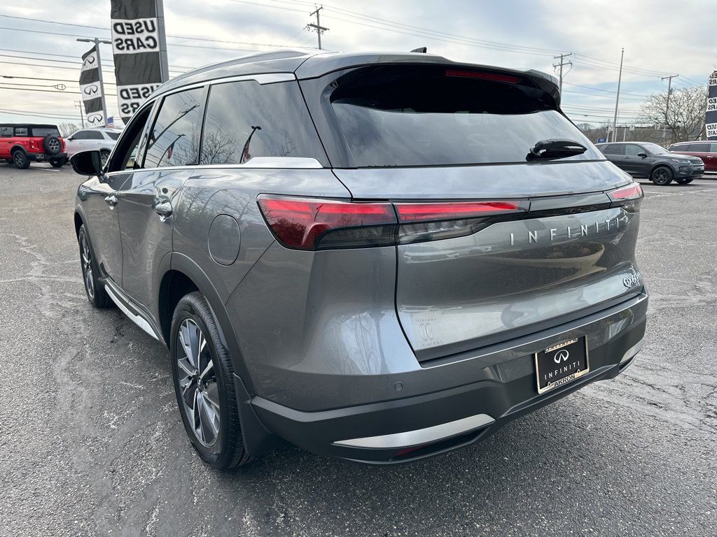 Certified 2026 INFINITI QX60 Luxe w/ Cargo Package AWD/4WD image 9