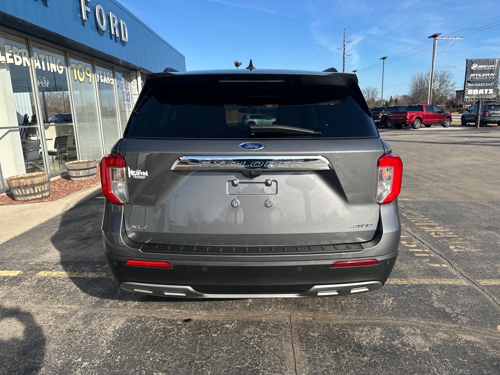 Used 2023 Ford Explorer XLT w/ Equipment Group 202A AWD/4WD image 4
