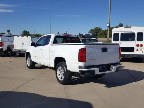 Used 2022 Chevrolet Colorado LT w/ Fleet Safety Package image 9