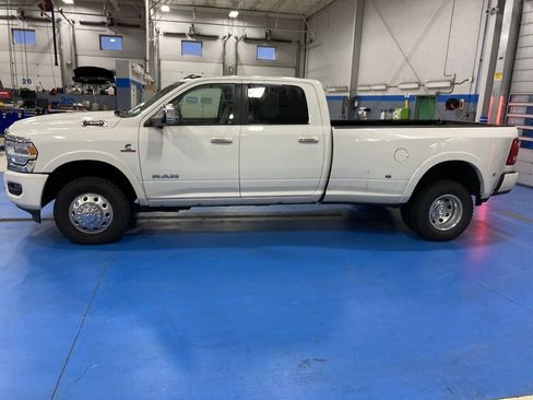 Used 2020 RAM 3500 Laramie AWD/4WD image 4