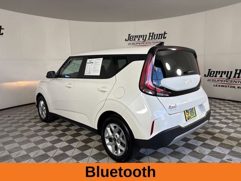 Used 2025 Kia Soul LX image 7