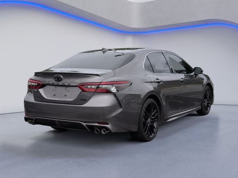 Used 2024 Toyota Camry XSE FWD image 5
