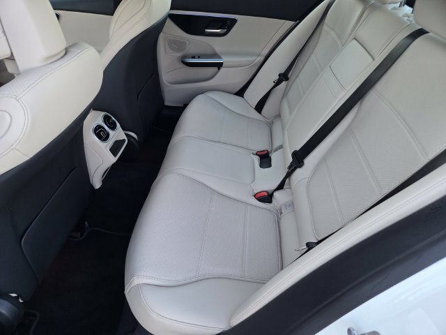 Used 2025 Mercedes-Benz C 300 Sedan image 15