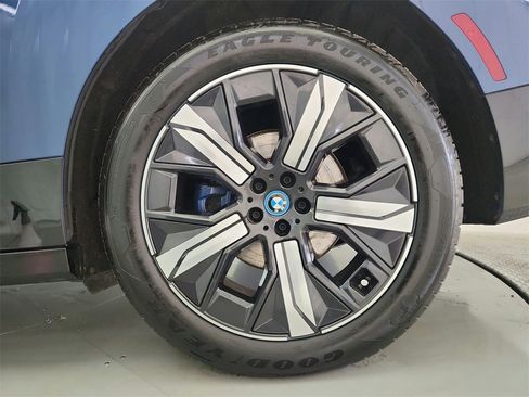 Used 2024 BMW iX xDrive50 w/ Premium Package image 40