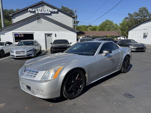 Used 2007 Cadillac XLR RWD image 1