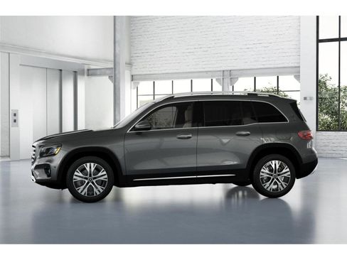 New 2025 Mercedes-Benz GLB 250 4MATIC image 35
