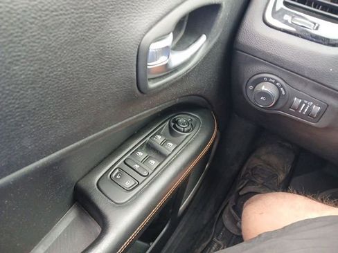 Used 2017 Jeep Compass Limited w/ Navigation Group image 19