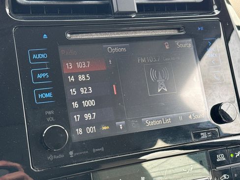 Used 2016 Toyota Prius Four w/ Advanced Technology Package image 17