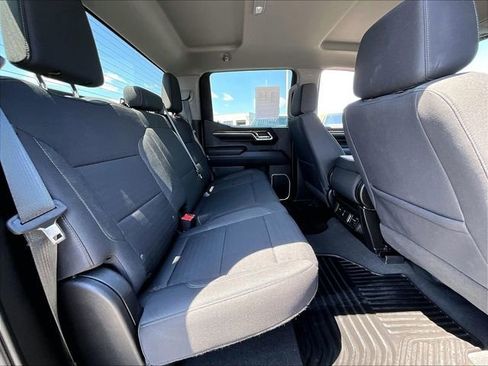 Used 2023 Chevrolet Silverado 1500 LT AWD/4WD image 16