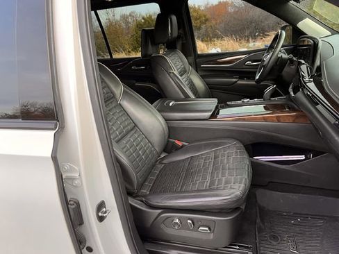 Used 2021 Cadillac Escalade Sport Platinum w/ Heavy-Duty Trailer Package image 25