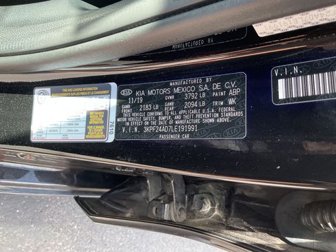 Used 2020 Kia Forte LXS FWD image 14