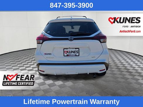 Used 2023 Nissan Kicks SR w/ SR Premium Package FWD image 6