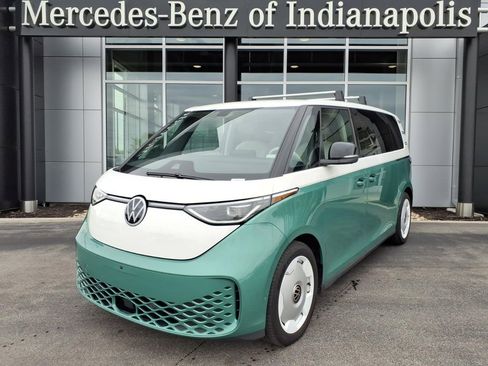 Used 2025 Volkswagen ID. Buzz 1st Edition AWD/4WD image 1