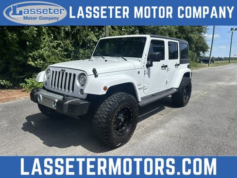 Used 2017 Jeep Wrangler Unlimited Sahara w/ Connectivity Group AWD/4WD image 1