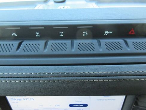 New 2025 Ford Bronco Badlands image 27