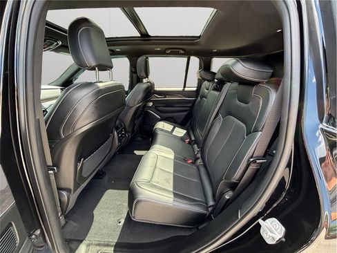 Used 2023 Jeep Grand Cherokee Overland image 44