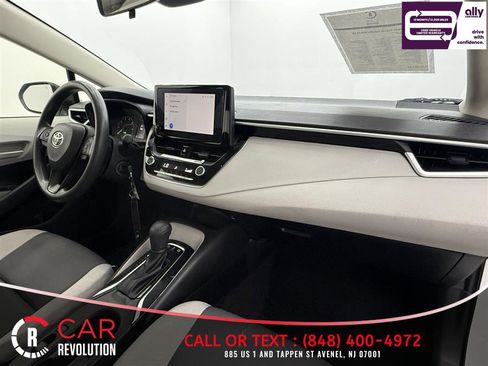 Used 2023 Toyota Corolla LE FWD image 32