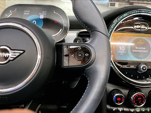 Used 2024 MINI Cooper S FWD image 21