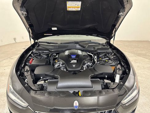Used 2019 Maserati Ghibli S GranLusso RWD image 10