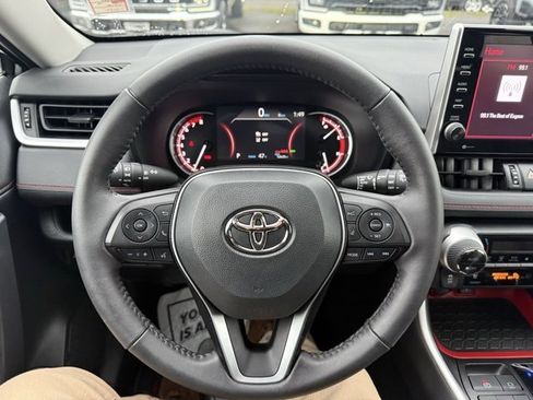 Used 2022 Toyota RAV4 TRD Off-Road image 18