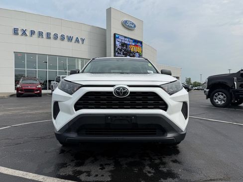 Used 2020 Toyota RAV4 LE w/ Carpet Mat Package FWD image 9