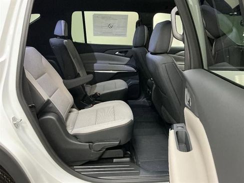 New 2026 Chevrolet Traverse LT w/ LPO, Floor Liner Package FWD image 29