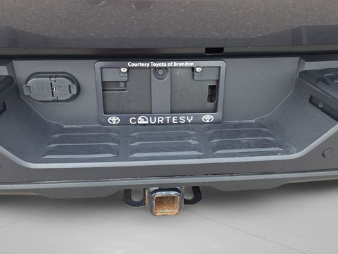 Used 2024 Toyota Tundra Limited AWD/4WD image 10