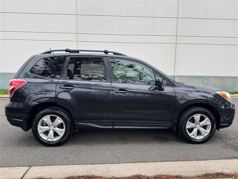 Used 2014 Subaru Forester 2.5i Premium AWD/4WD image 18