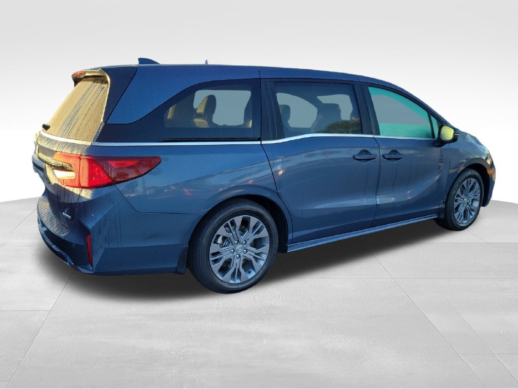 Used 2025 Honda Odyssey Touring image 13