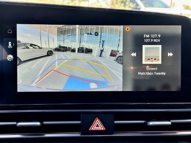 Used 2025 Hyundai Elantra SEL FWD image 19