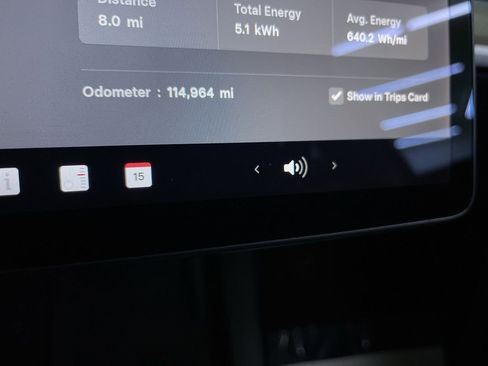 Used 2022 Tesla Model Y Long Range image 18