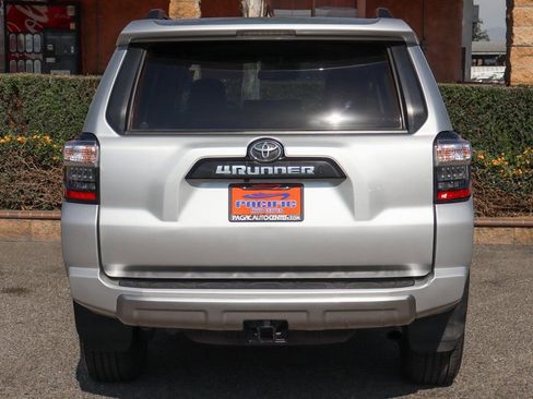 Used 2022 Toyota 4Runner TRD Off-Road Premium image 7