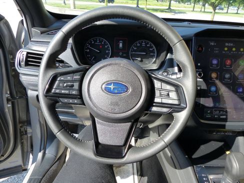 Used 2025 Subaru Forester Premium AWD/4WD image 26