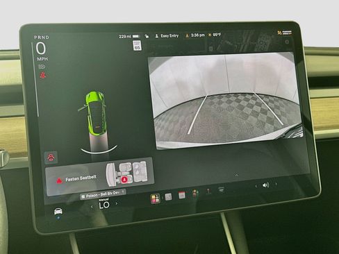 Used 2021 Tesla Model Y Long Range AWD/4WD image 22