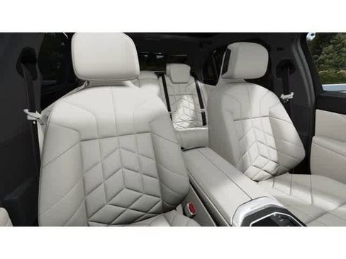 New 2026 BMW 760i xDrive w/ Executive Package AWD/4WD image 11