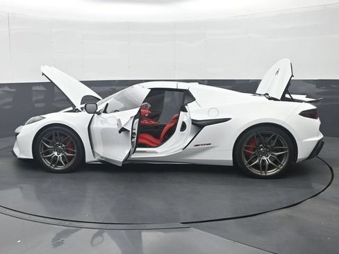 Used 2026 Chevrolet Corvette Z06 w/ Battery Protection Package RWD image 37