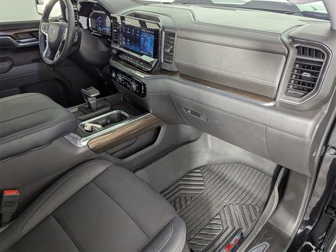 Used 2024 Chevrolet Silverado 1500 LT Trail Boss w/ Protection Package image 33