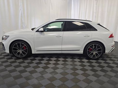 Used 2021 Audi Q8 Prestige w/ Prestige Package image 3