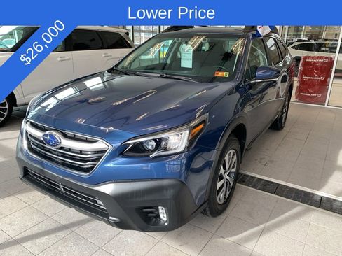 Used 2022 Subaru Outback Premium image 3