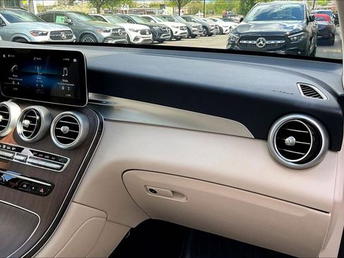 Certified 2022 Mercedes-Benz GLC 300 4MATIC image 16