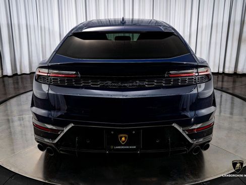 Used 2025 Lamborghini Urus SE image 12