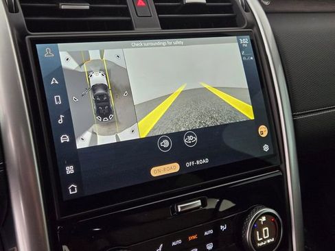 New 2025 Land Rover Discovery Dynamic SE AWD/4WD image 26